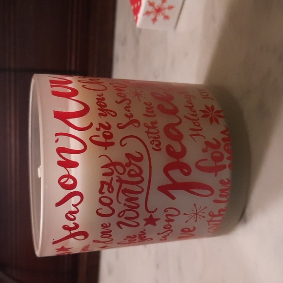 NWT.  Michel Design Works Joy to the World Soy Candle in Decorative Box - Picture 11 of 13